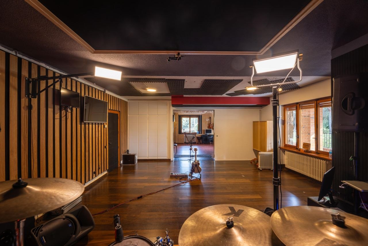 Interior del estudio Rocket Records Lab